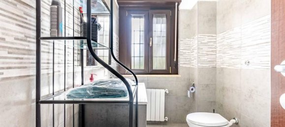 3 rooms Apartment in Rome, Italy No. 28853 26