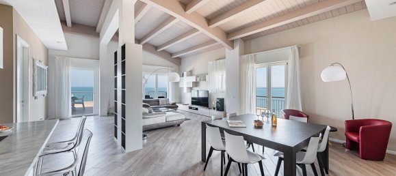 1900m² Hotel in Desenzano del Garda, Italy No. 7004 7