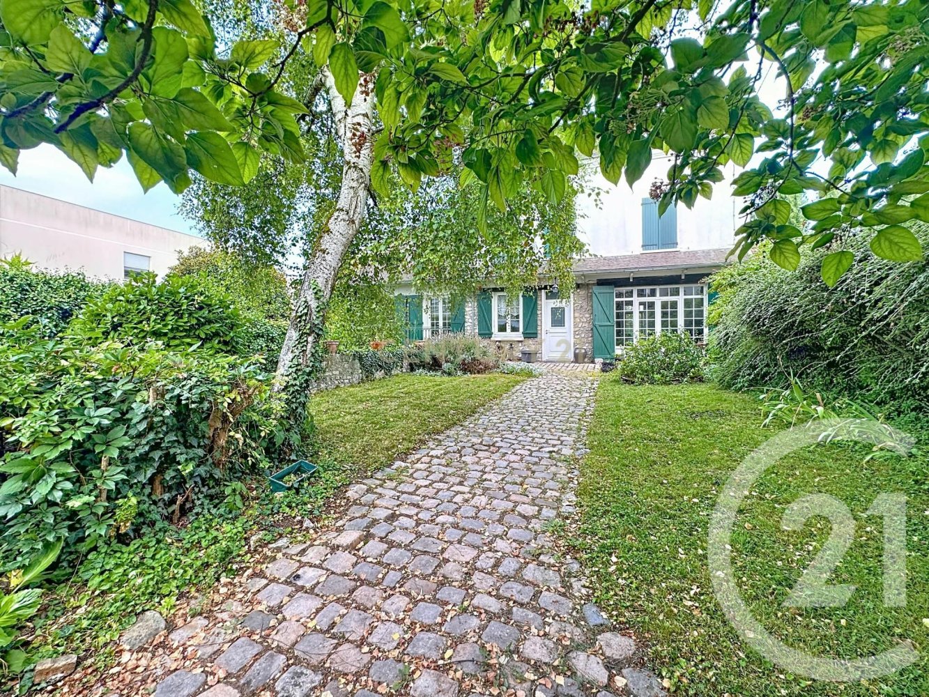 3 Schlafzimmer Haus in Noisy-le-Grand, France, Nr. 324583