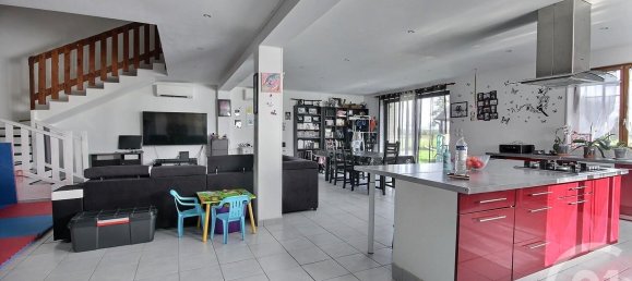 6 bedrooms House in Esternay, France No. 94604 14