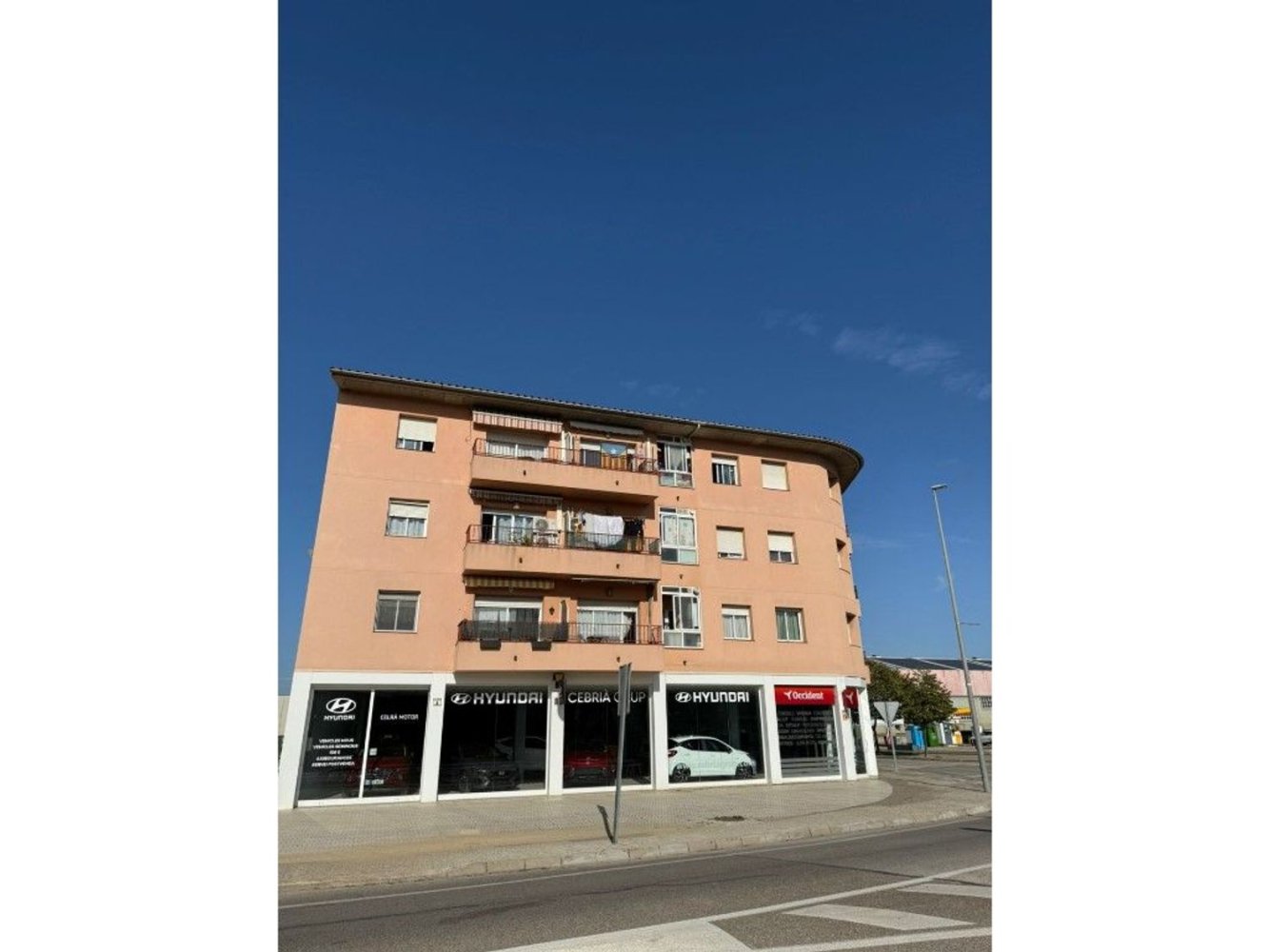 3 bedrooms Apartment in Girona, Spain No. 201507