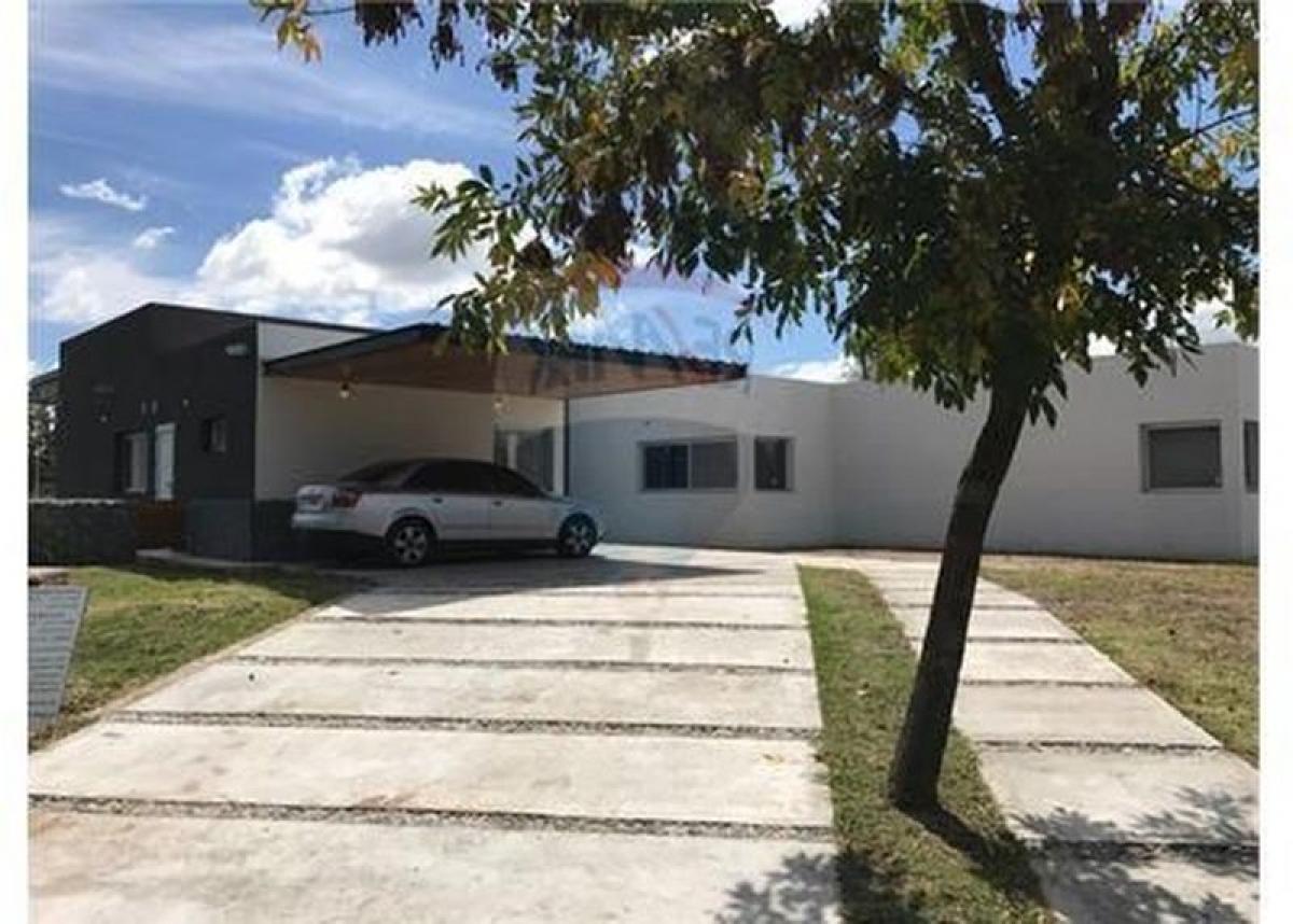 3 Schlafzimmer Haus in Escobar, Argentina, Nr. 11841