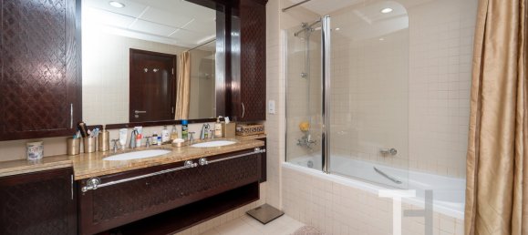 3 bedrooms Apartment in Burj Khalifa, UAE No. 28482 25