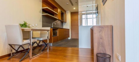 1 bedroom Condo in Khlong Toei, Thailand No. 9802 5