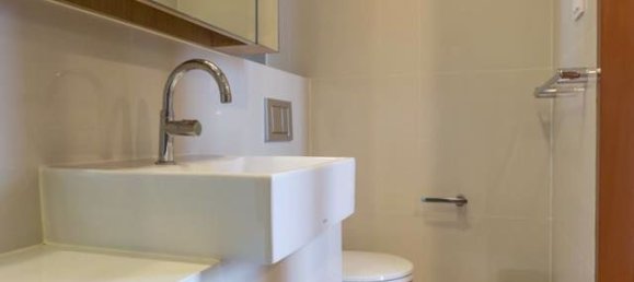 1 bedroom Condo in Khlong Toei, Thailand No. 9802 10