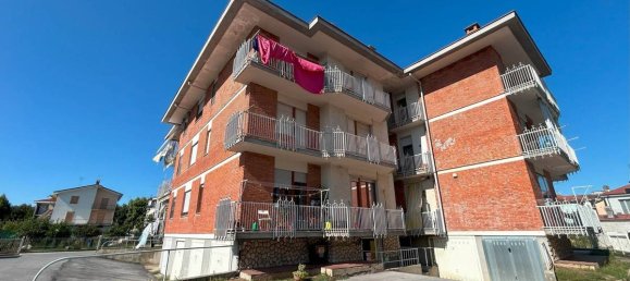 Apartamento de 2 dormitorios en Carrù, Italy No. 371793 28