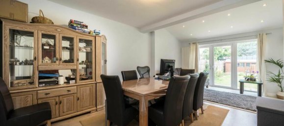 4 bedrooms House in Surbiton, United Kingdom No. 10242 4