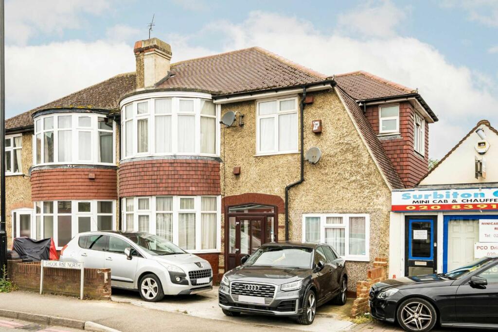 4 bedrooms House in Surbiton, United Kingdom No. 10242