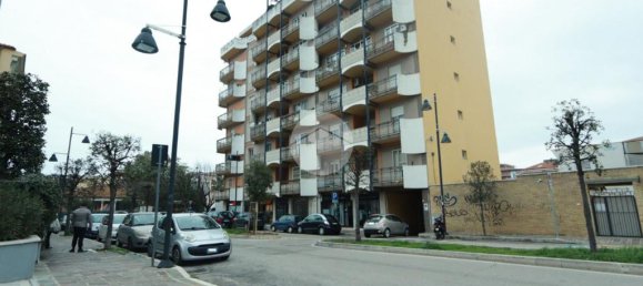 3 bedrooms Apartment in Pescara, Italy No. 208525 2