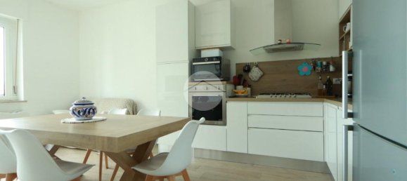 3 bedrooms Apartment in Pescara, Italy No. 208525 5