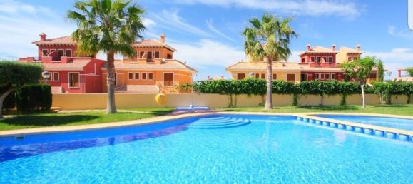 3 bedrooms Townhouse in Alicante, Spain No. 158792 3