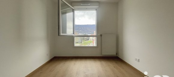 4-salle Appartement à Grenoble, France No. 198158 9