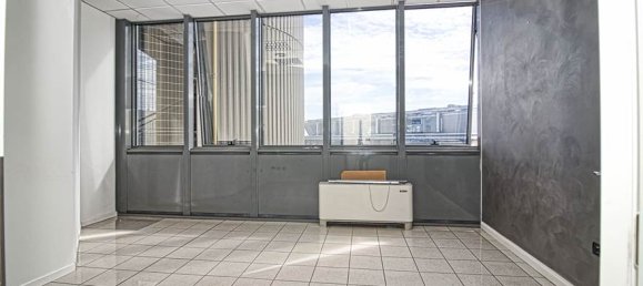 4 rooms Office in Modena, Italy No. 381926 10