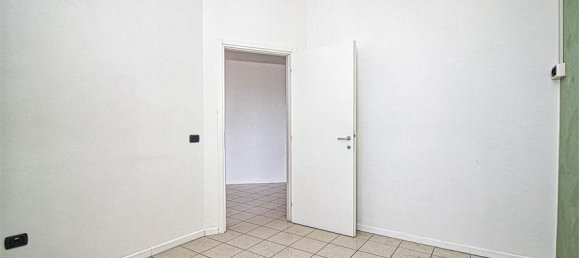 4 rooms Office in Modena, Italy No. 381926 9