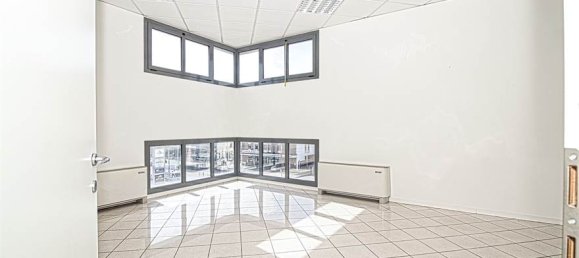4 rooms Office in Modena, Italy No. 381926 13