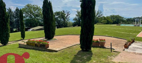 4 bedrooms House in Todi, Italy No. 358184 3