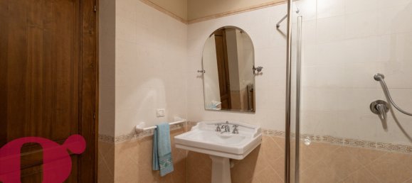 4 bedrooms House in Todi, Italy No. 358184 22