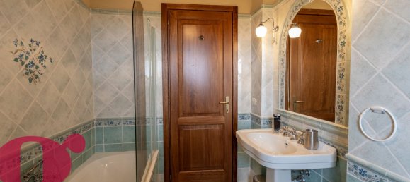 4 bedrooms House in Todi, Italy No. 358184 33