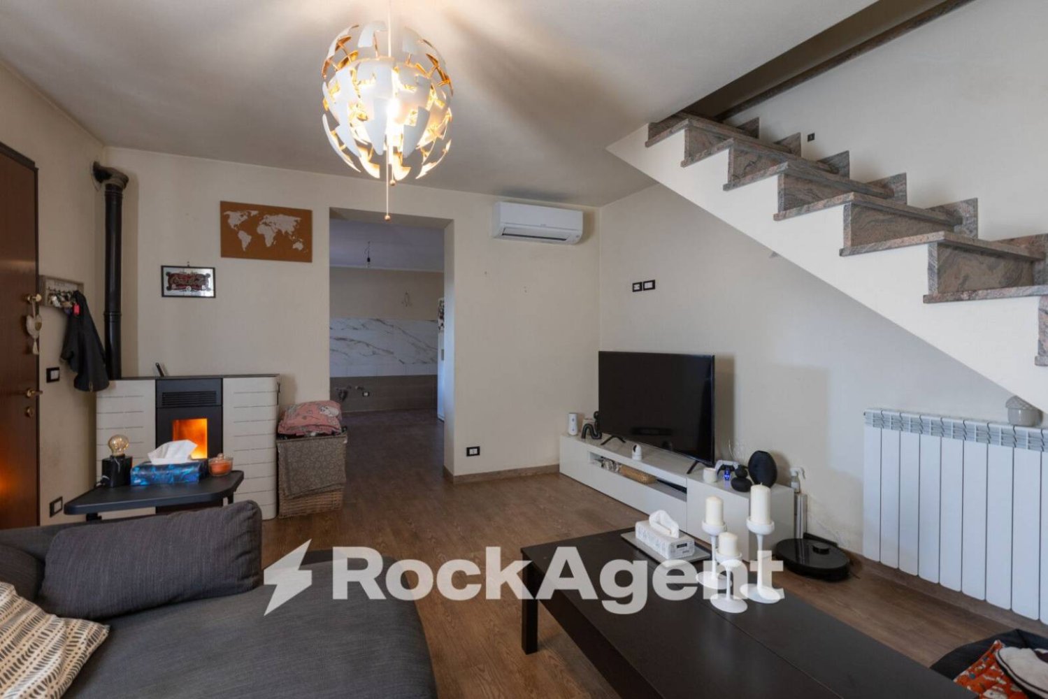 2 bedrooms House in Montecarlo, Italy No. 269284