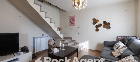 2 bedrooms House in Montecarlo, Italy No. 269284 4