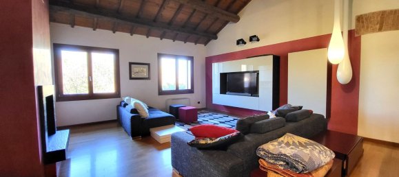 8 rooms House in Zimella, Italy No. 221576 3