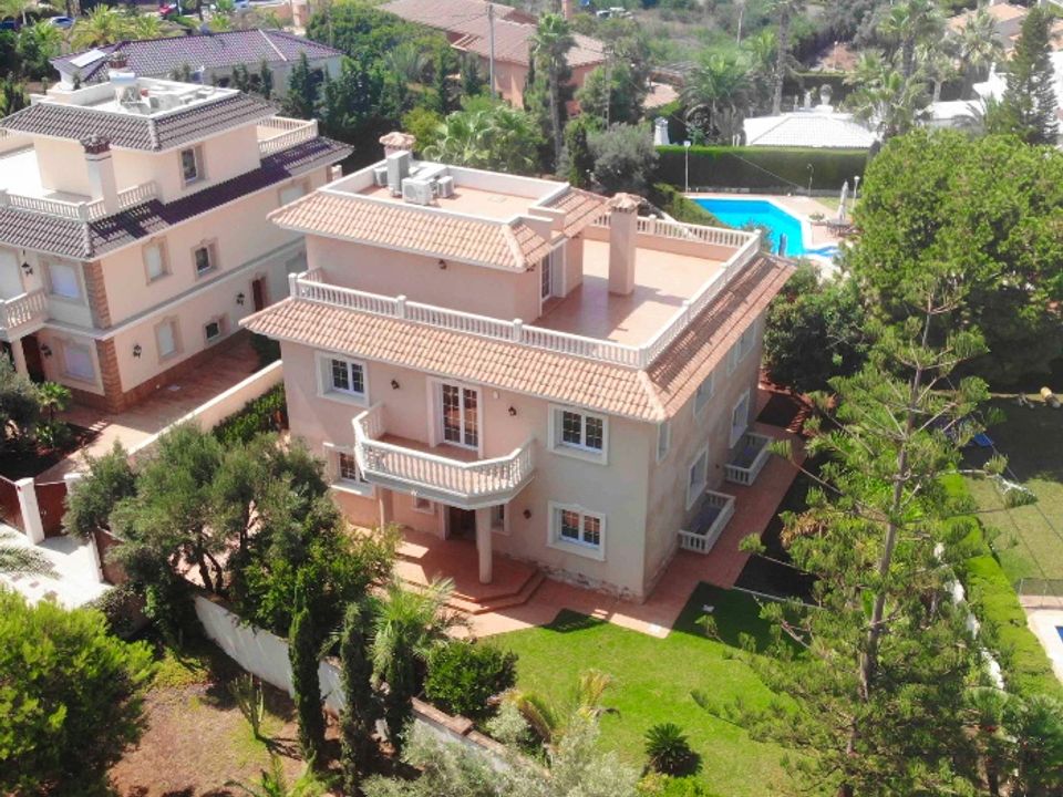 6 bedrooms House in Cabo Roig, Spain No. 189271