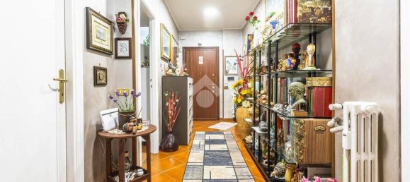 2 bedrooms Apartment in Rome, Italy No. 112515 3