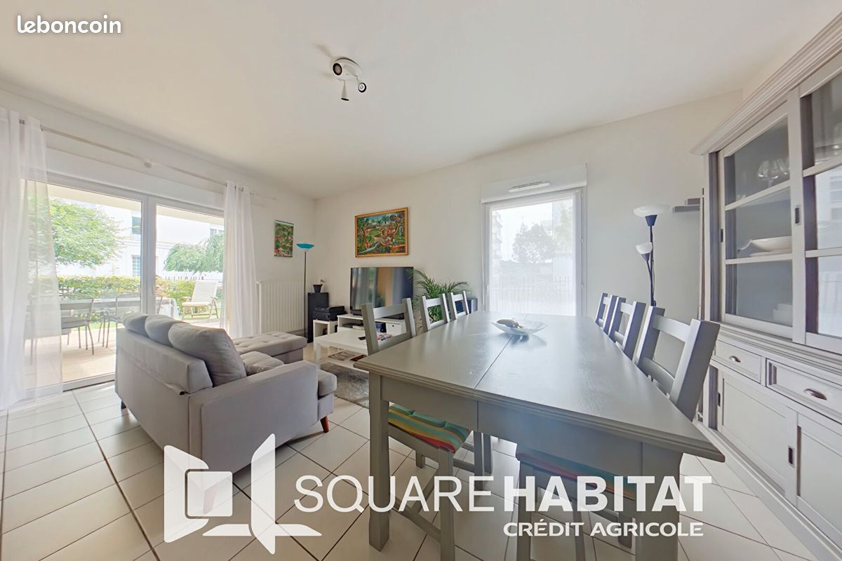 2 bedrooms Apartment in Tours, France No. 263632