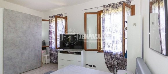 2 bedrooms Apartment in Castelleone, Italy No. 311301 11