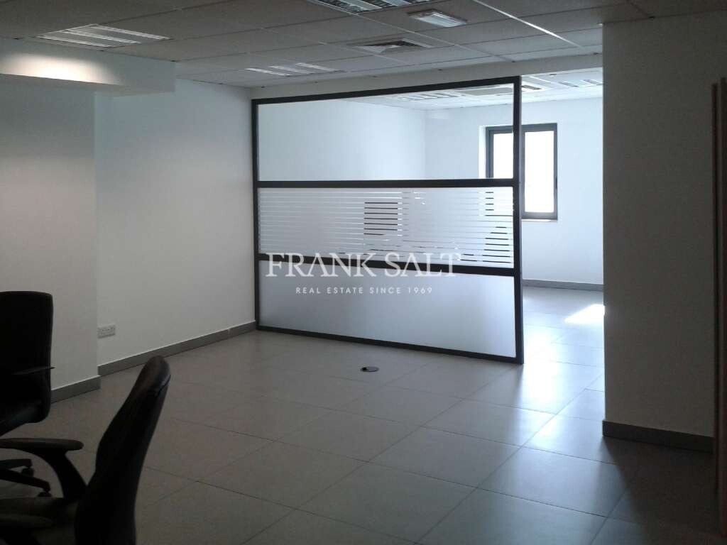 Escritório em Gzira, Malta 220 m² N.º 12038