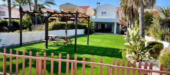 4 chambres villa à vendre à Meneou, Larnaka, Cyprus № 173205 3