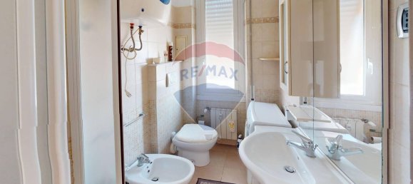 Квартира с 5 комнатами в Генуя, Италия № 106047 13