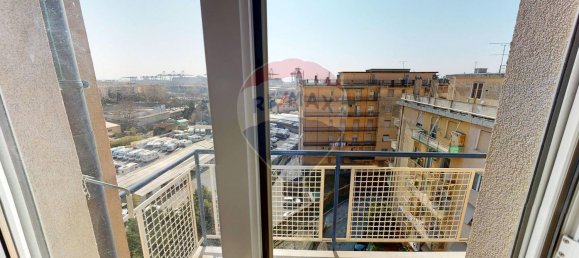 Квартира с 5 комнатами в Генуя, Италия № 106047 22