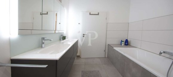 5-salle Appartement à Radebeul, Germany No. 91722 10