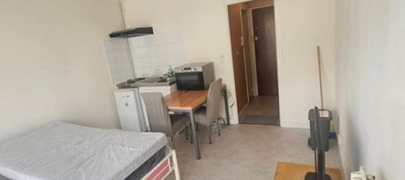 1 bedroom Apartment in Laon, France No. 307652 4