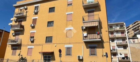 2 Schlafzimmer Wohnung in Palermo, Italy, Nr. 105423 2