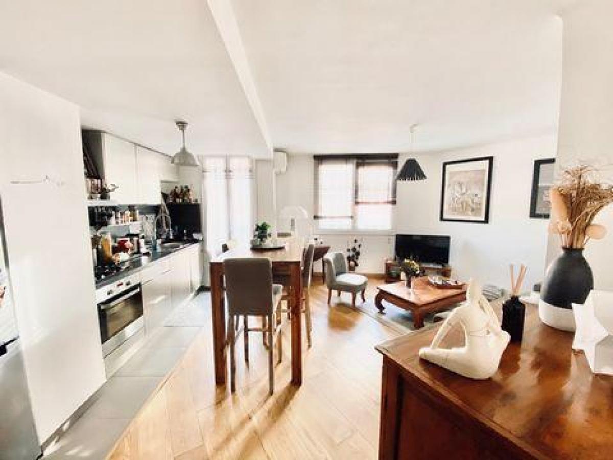 Condominio de 3 dormitorios en Marseille, France No. 16268