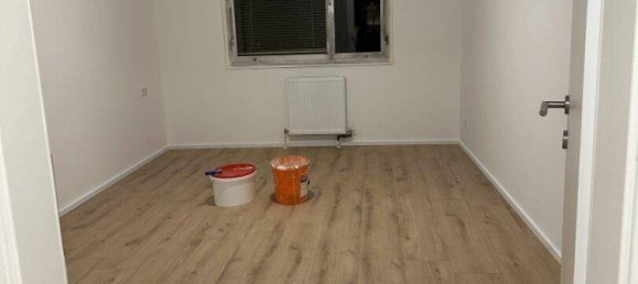 Квартира с 3 комнатами в Зиммеринг, Австрия № 196570 3