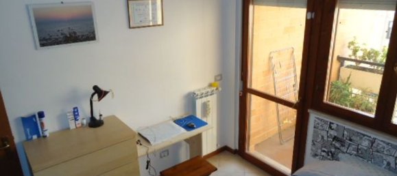 4 rooms Apartment in Rome, Italy No. 256160 9