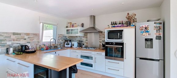 4 bedrooms House in Landerneau, France No. 324468 7