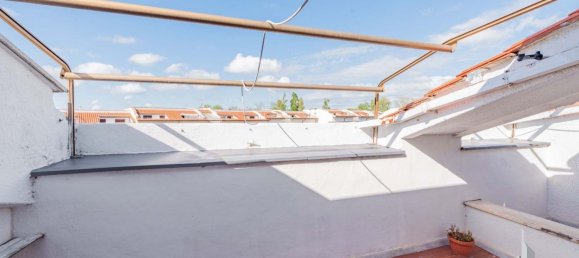 Пентхаус с 2 спальнями в Черветери, Италия № 373479 40