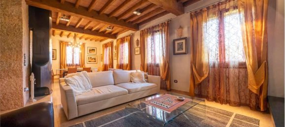 16غرفة فيلا في Novi di Modena, Italy رقم 25493 3