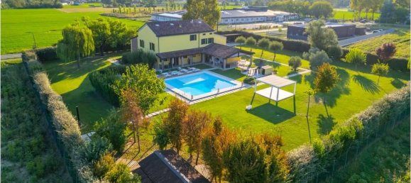 16غرفة فيلا في Novi di Modena, Italy رقم 25493 50