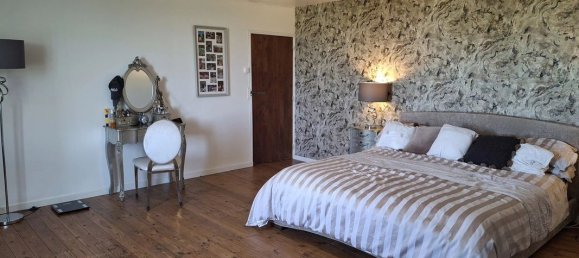 2 bedrooms House in Vienne, France No. 335659 3