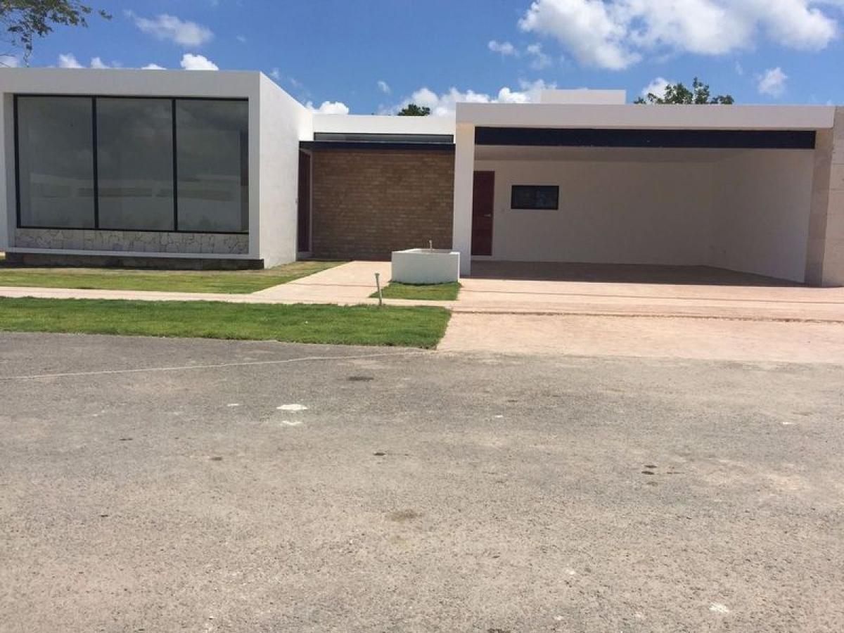 3 bedrooms House in Yucatan, Mexico No. 186912