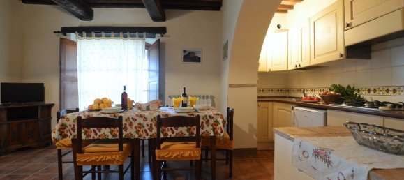 9 bedrooms House in Casole d'Elsa, Italy No. 233148 4