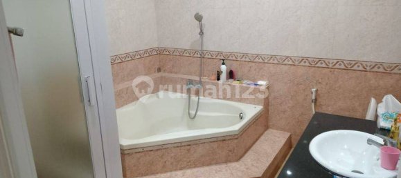 4 bedrooms House in Tanjung Priok, Indonesia No. 1809 32