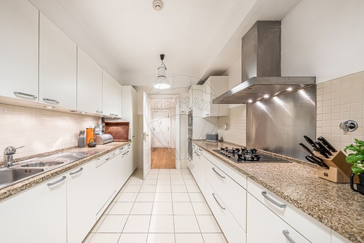 1 bedroom Apartment in Lisbon, Portugal No. 102978