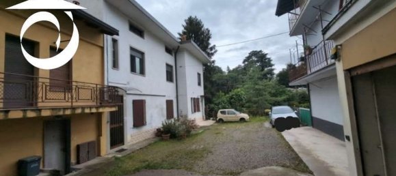 5 Schlafzimmer Wohnung in Brembate, Italy, Nr. 357991 16