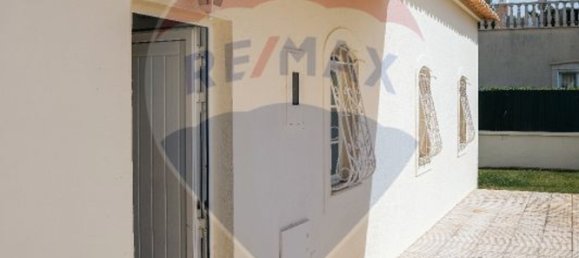 Casa de 4 dormitorios en Guia, Portugal No. 22510 8